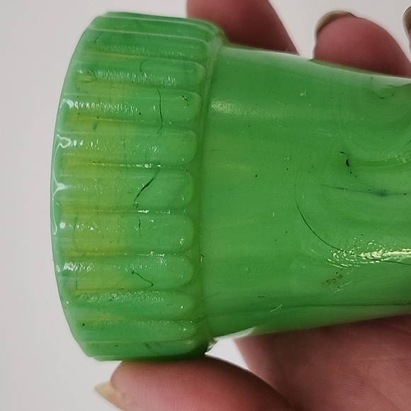 Vintage Jadite Mini Flower Pot 2.25" - Picture 8 of 9